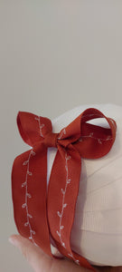 Steamers Bows Embroidery